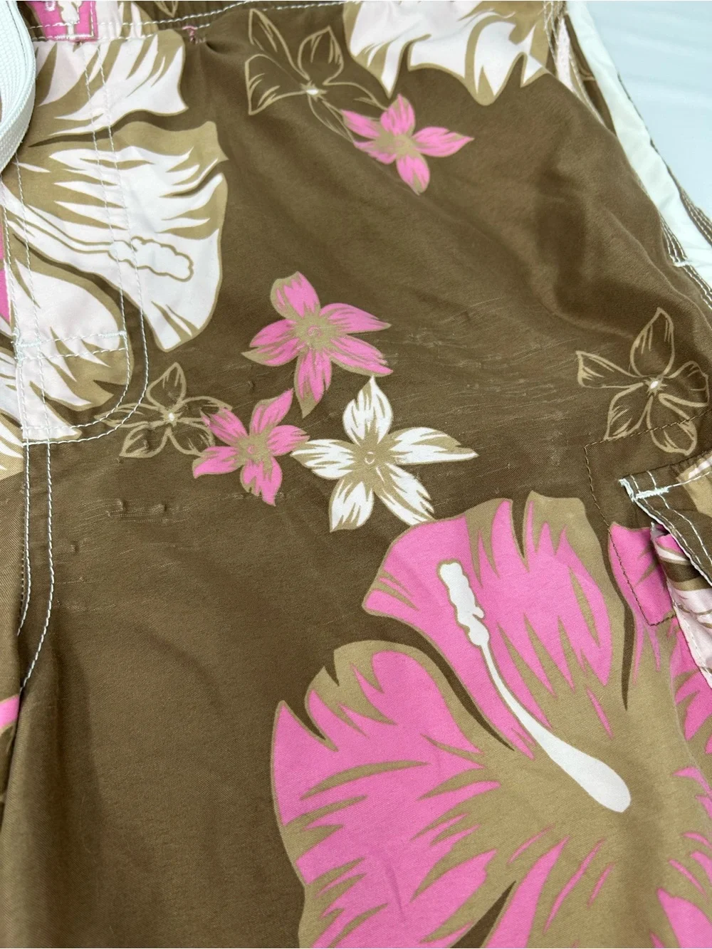 Vintage Abercrombie & Fitch Tugger Shorts Brown Pink Floral Hawaiian 40W